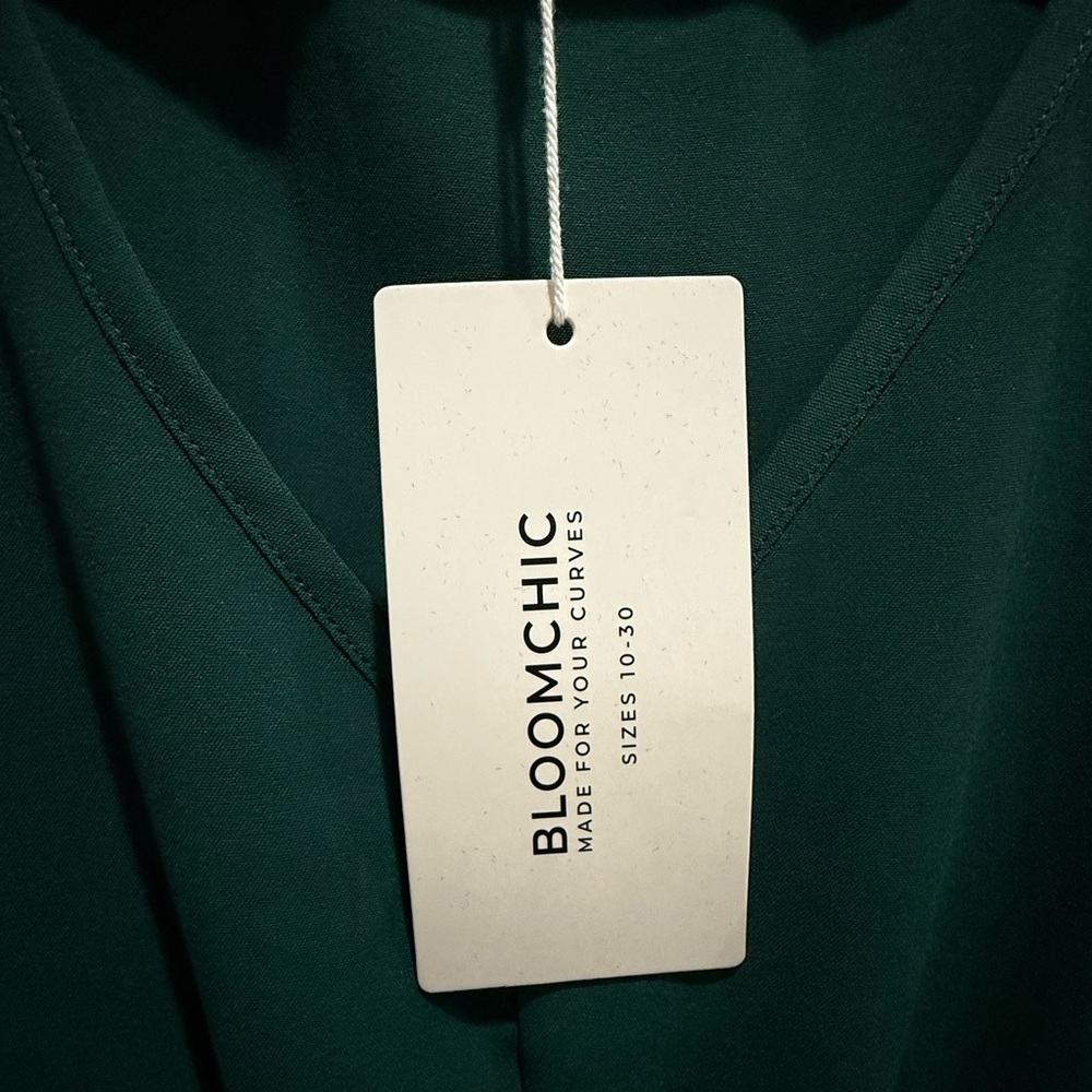 BloomChic Green Long Sleeve Dress - Picture 4 of 6